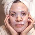 Photo de Melissa portant le masque visage The Rescue de Oslo Skin Lab